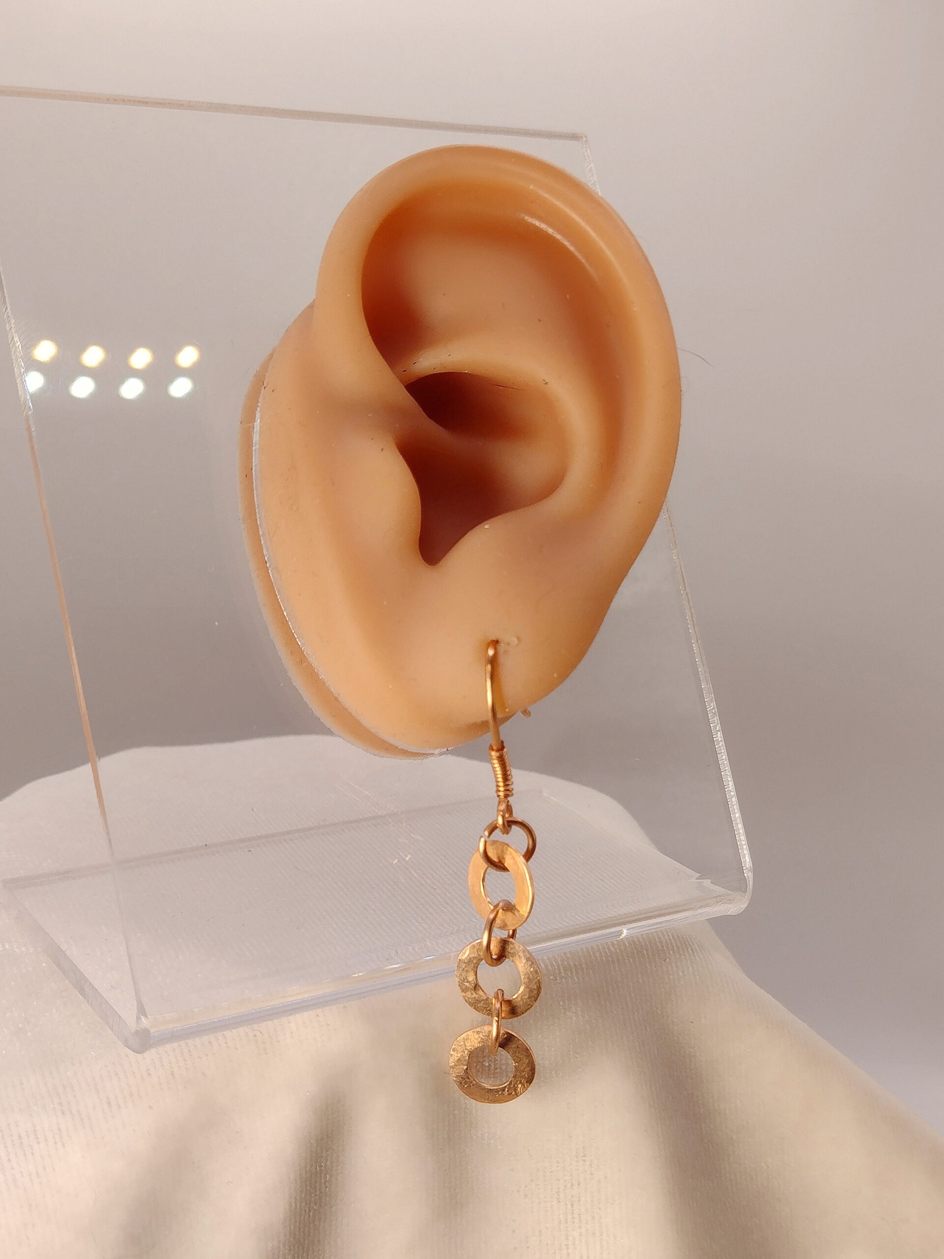 Ręcznie wykonane miedziane kolczyki z pięciu połączonych kół.